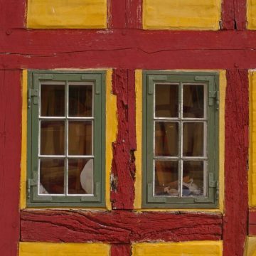 truss-half-timbered-house-house-1766029/