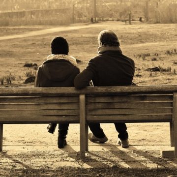 people-man-woman-couple-sitting-3163556/