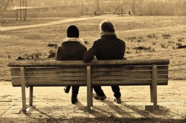 people-man-woman-couple-sitting-3163556/